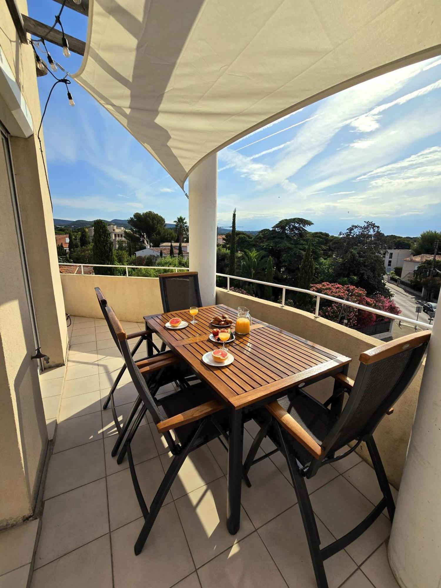 Appartement Vue Mer Avec Parking Ferme ラシオタ エクステリア 写真